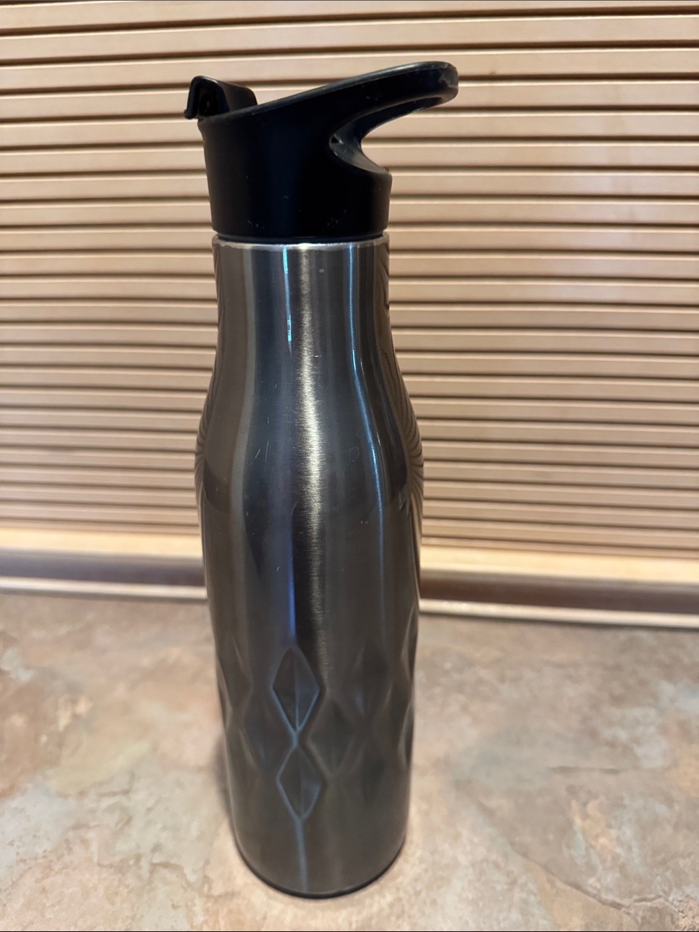 Insulated Black Stainless Steel Water Bottle with Diamond Texture